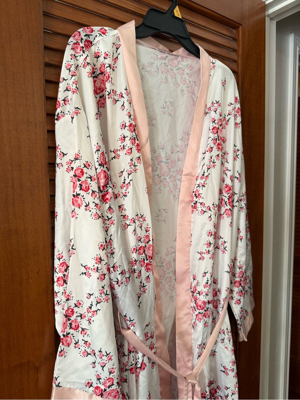 Morgan Lane x Fab Fit Fun Robe - Picture 8 of 9